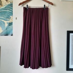 Uniqlo Burgundy Pleated Midi Skirt